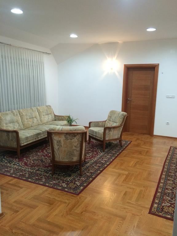 Guest House Seperic Jastrebarsko Exterior photo
